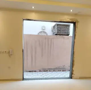 استقامة حواف القص الماسي بالمنشار بدون شروخ أو تلف خرساني