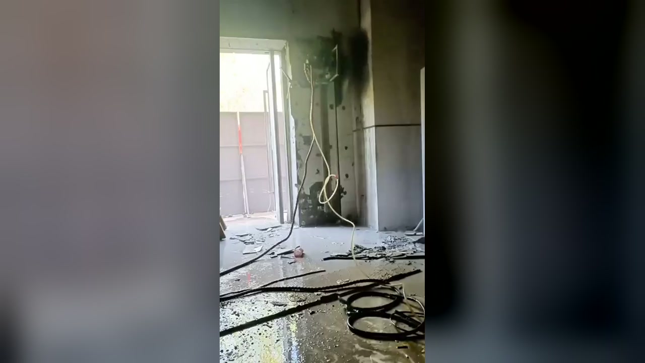 لقطة من فيديو توسعة فتحة في جدار خرساني بقص رأسي موجه